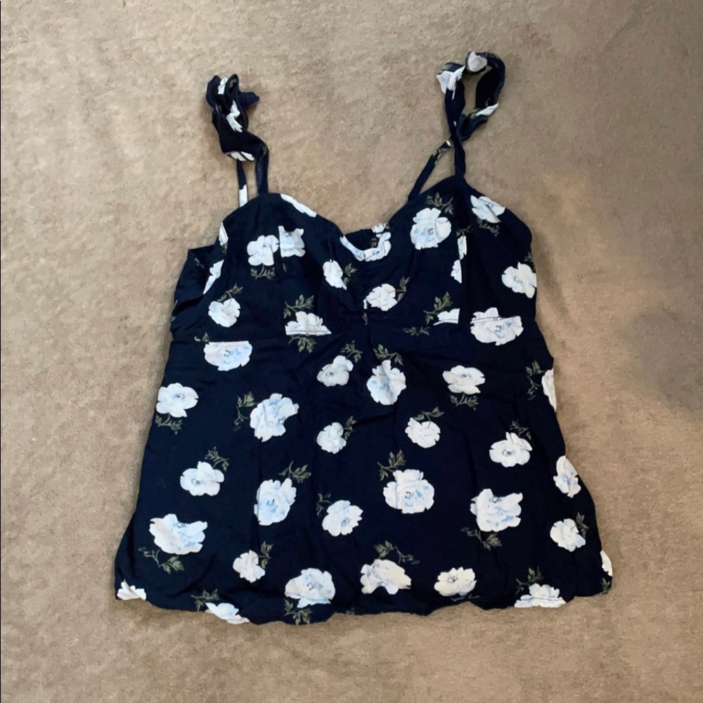 Abercrombie & Fitch top